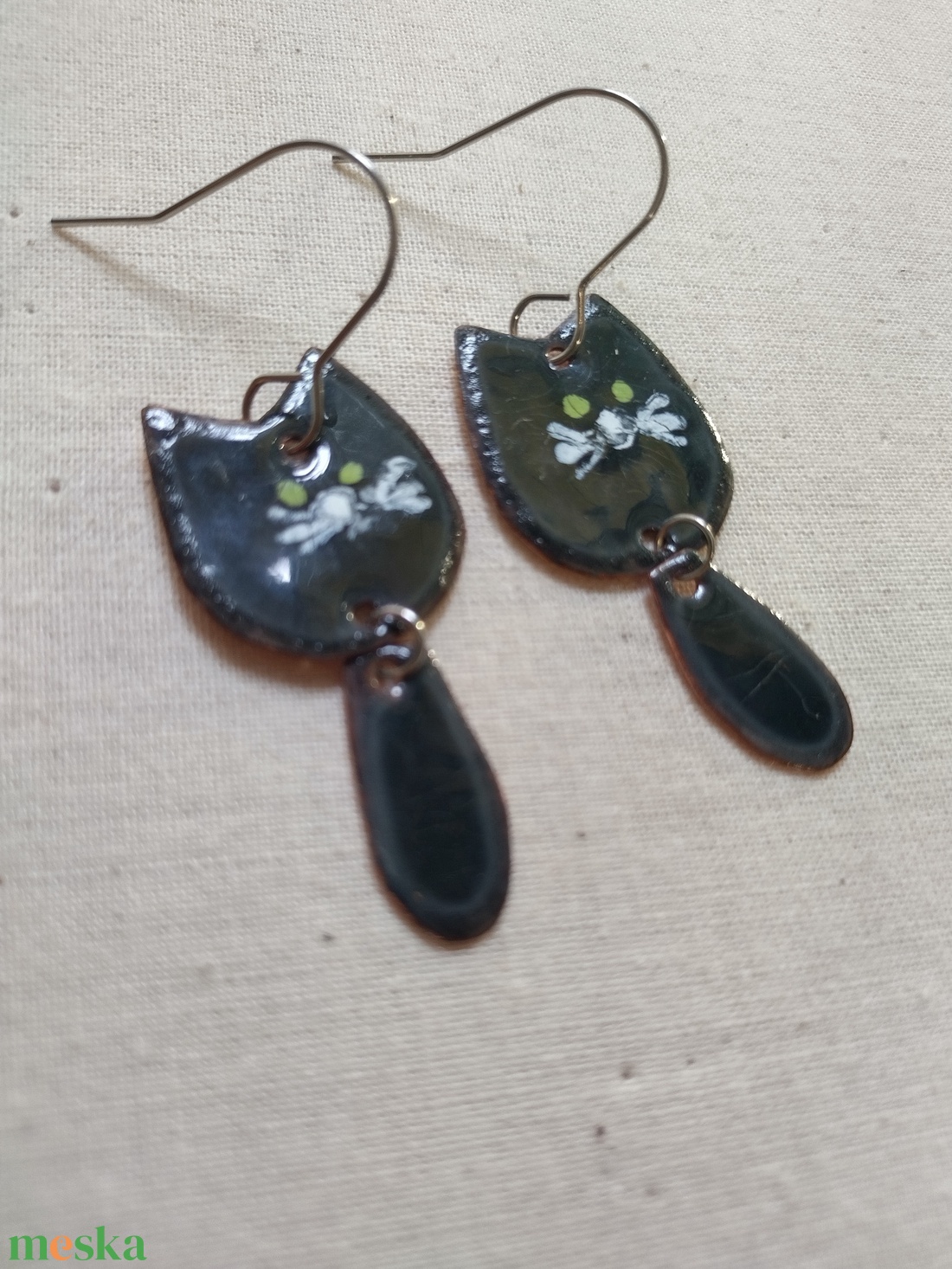 Fekete cica fülbevaló - ékszer - fülbevaló - lógó fülbevaló - Meska.hu Fekete cica fülbevaló - ékszer - fülbevaló - lógó fülbevaló - Meska.hu