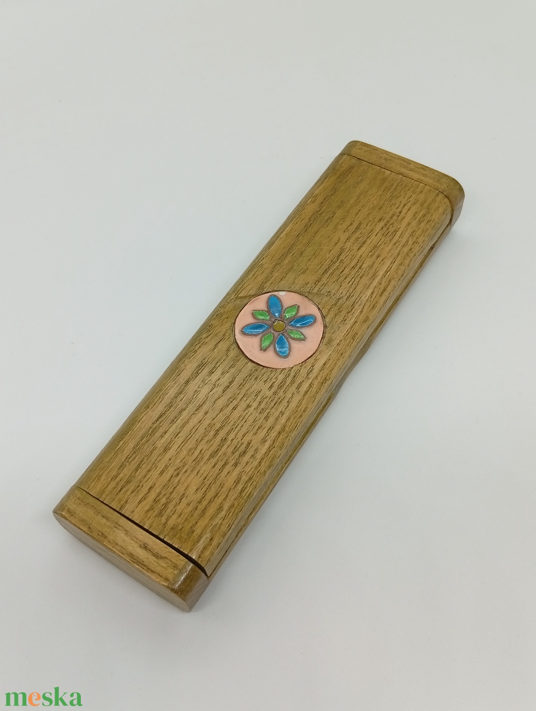 Tölgyfa tolltartó -virág tűzzománc betéttel  - otthon & életmód - papír, írószer - tolltartó & ceruzatekercs - Meska.hu