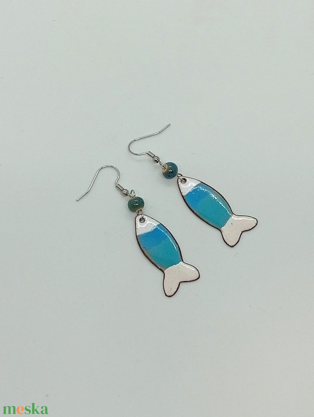 Halacska fülbevaló zománc - ékszer - fülbevaló - lógó fülbevaló - Meska.hu