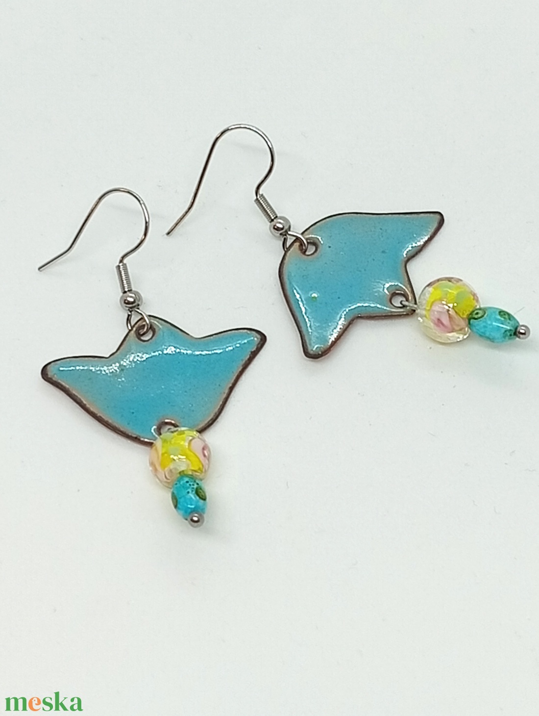 Asszimetrikus tulipán  fülbevaló zománc - ékszer - fülbevaló - lógó fülbevaló - Meska.hu