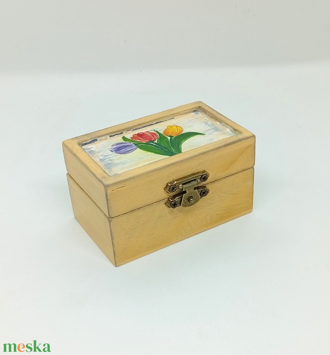 Tulipános pici kincses doboz - baba - mama - babaszoba dekoráció - gyerekszoba falmatrica - Meska.hu