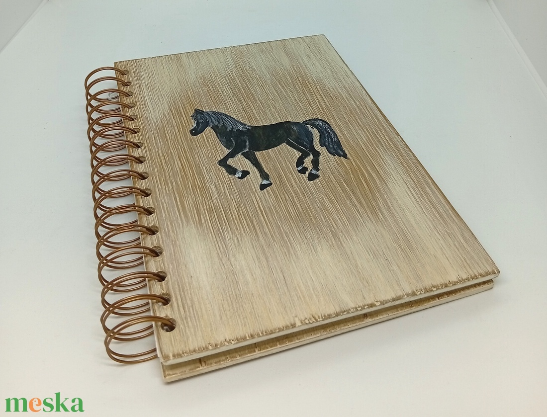 Lovas  emlékkönyv  fa fedéllel - otthon & életmód - papír, írószer - jegyzetfüzet & napló - Meska.hu