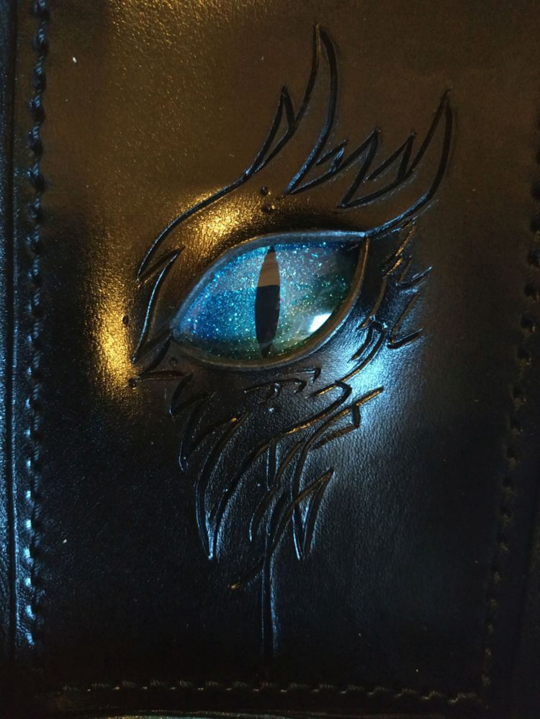 Sárkányszemes kockadobó tálca - KÉK szemmel - játék & sport - táblajáték és kártyajáték - társasjátékok - dobókocka - Meska.hu