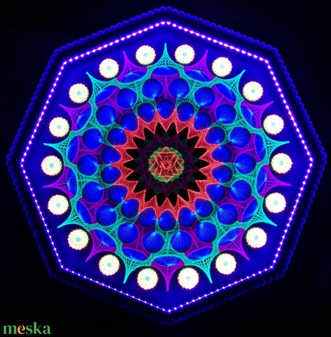 StringArt mandala UV leddel - otthon & életmód - dekoráció - kép & falikép - 3d képek - Meska.hu