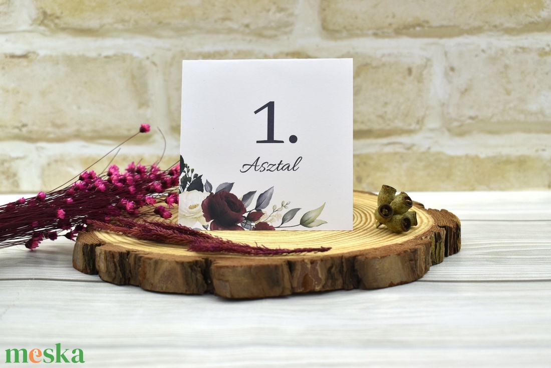 Bordó virágokkal díszített asztalám - esküvő - dekoráció - asztaldísz - Meska.hu Bordó virágokkal díszített asztalám - esküvő - dekoráció - asztaldísz - Meska.hu