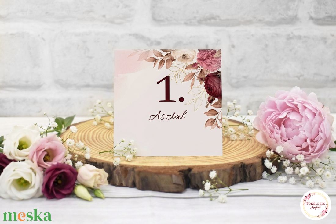 Asztalszám bordó virágokkal - esküvő - dekoráció - asztaldísz - Meska.hu