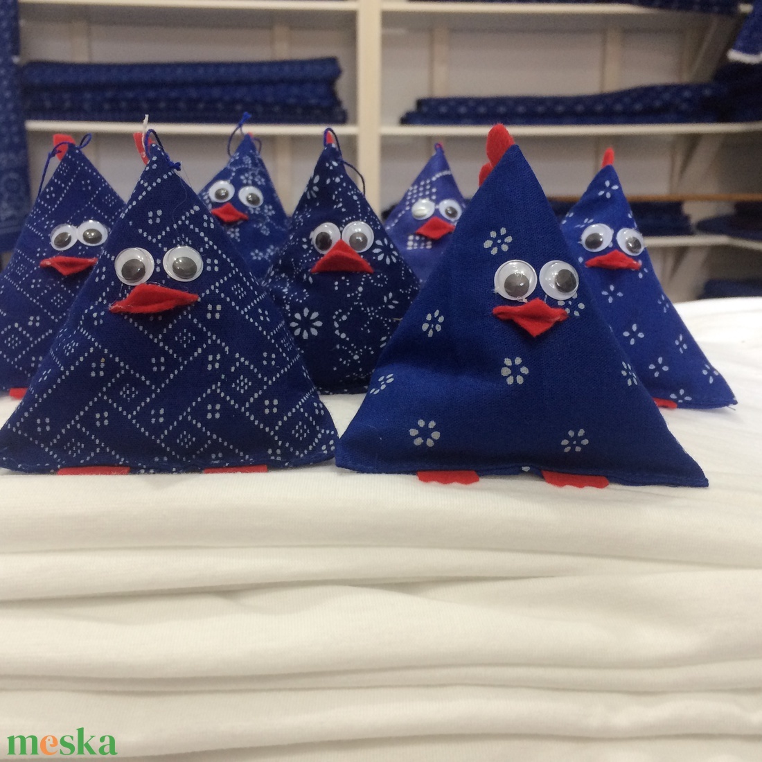 Kékfestő levendulával töltött csibe - otthon & életmód - dekoráció - fali és függő dekoráció - függődísz - Meska.hu