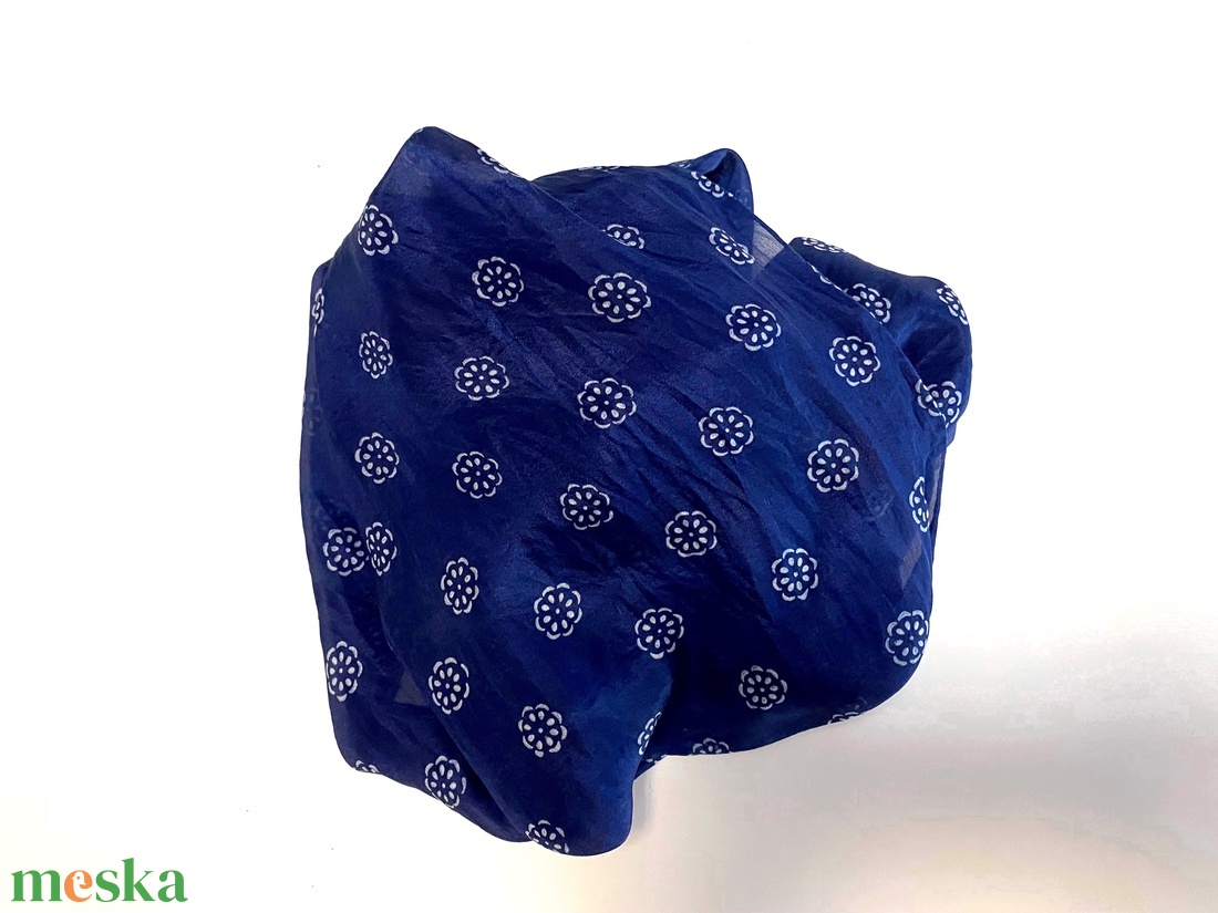 Hernyóselyem sál 180x40 cm eredeti kékfestő - ruha & divat - sál, sapka, kendő - sál - Meska.hu