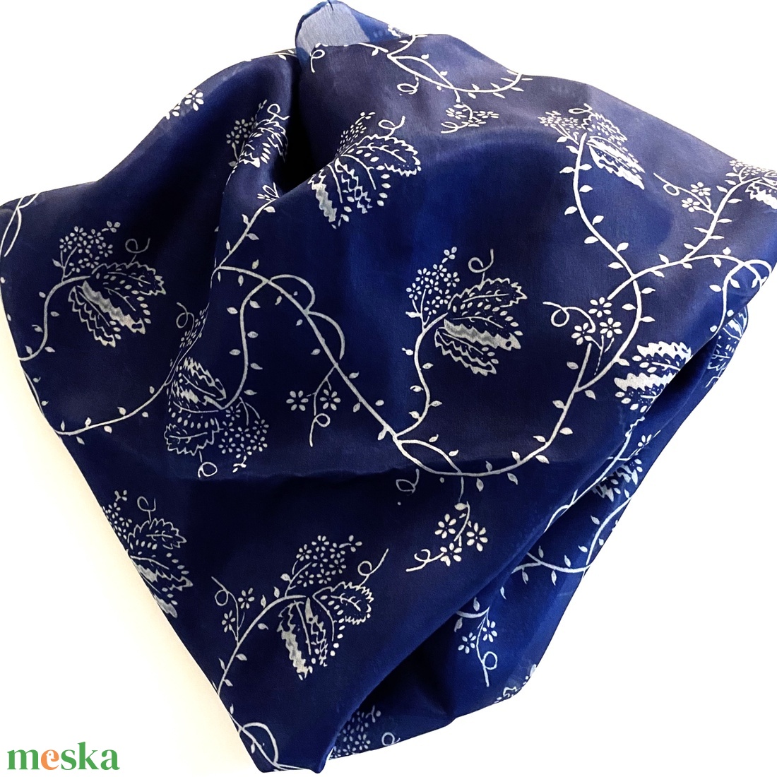 Hernyóselyem kendő 70x70 cm eredeti kékfestő - ruha & divat - sál, sapka, kendő - kendő - Meska.hu