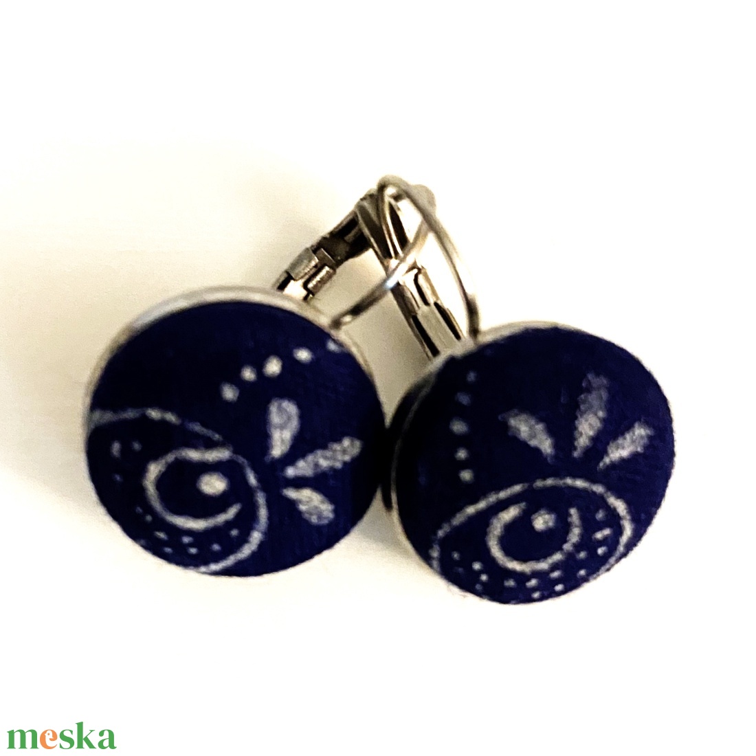 Francia kapcsos lógós fülbevaló eredeti kékfestő - ékszer - fülbevaló - lógó fülbevaló - Meska.hu