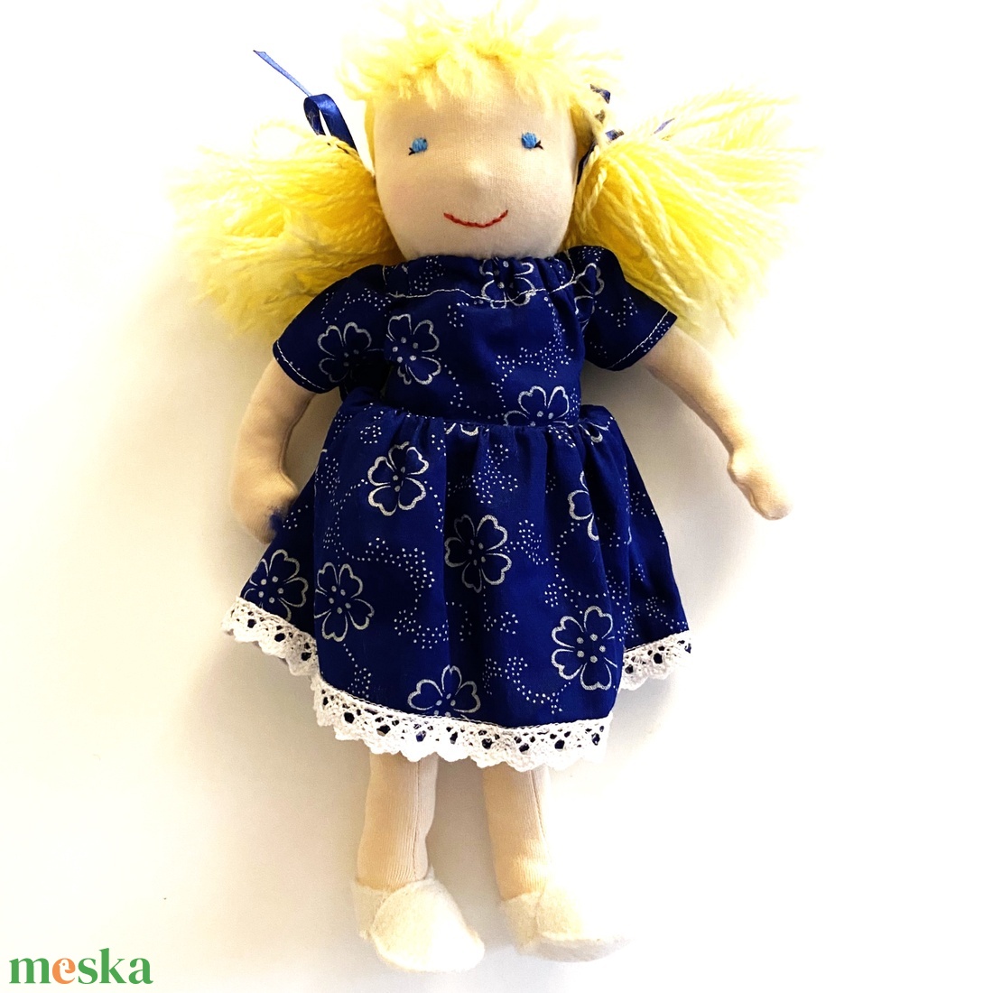 Baba eredeti kékfestő ruhában - játék & sport - baba & babaház - öltöztethető baba - Meska.hu