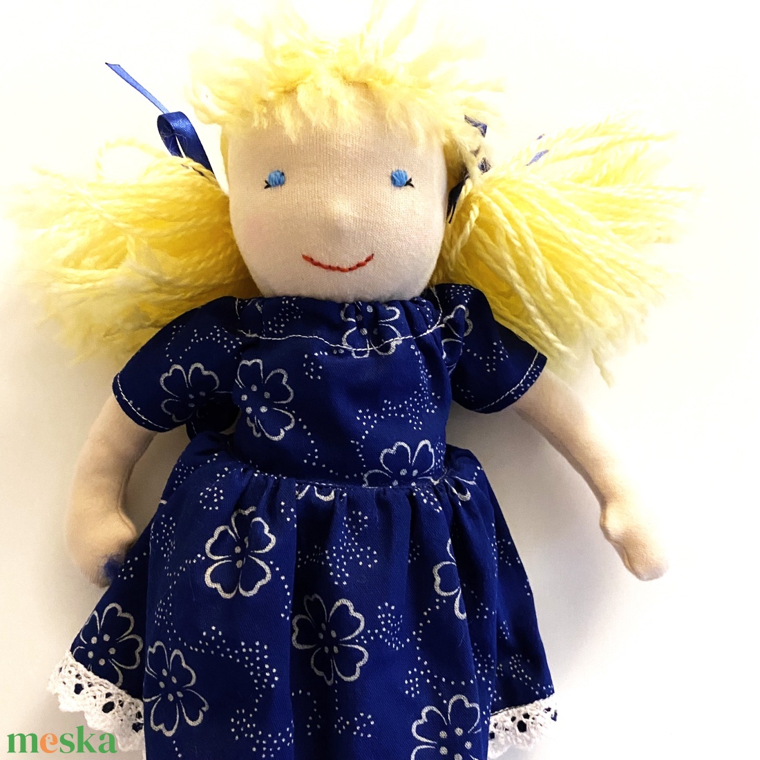 Baba eredeti kékfestő ruhában - játék & sport - baba & babaház - öltöztethető baba - Meska.hu