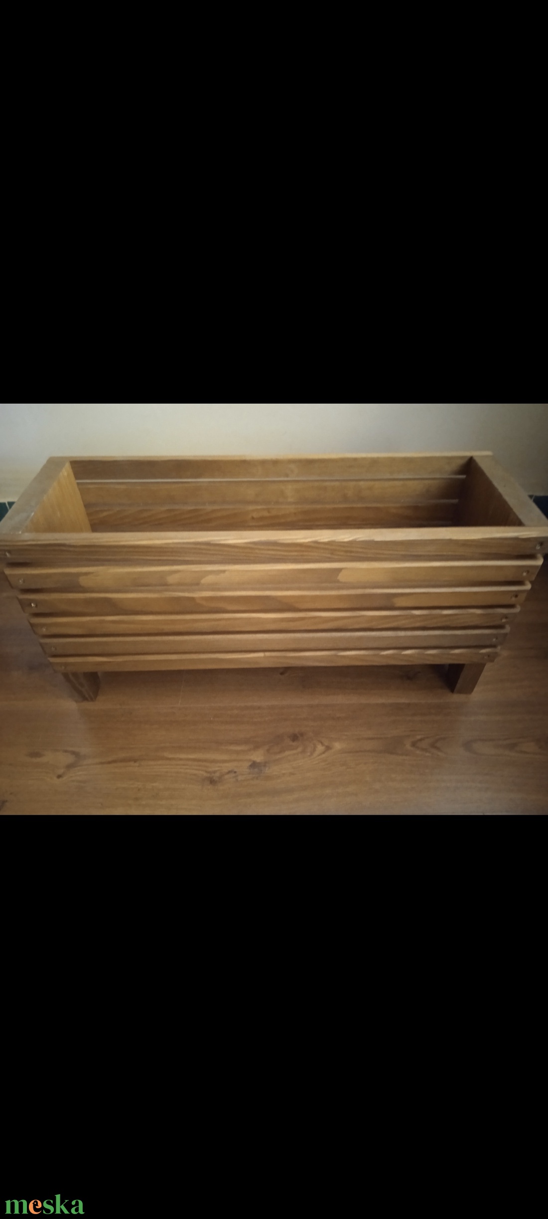 Borovi fenyő virágláda lábakkal � fa balkonláda cserepes növényekhez, dekoratív virágtartó teraszra vagy erkélyre . - otthon & életmód - ház & kert - növény & veteményes - Meska.hu