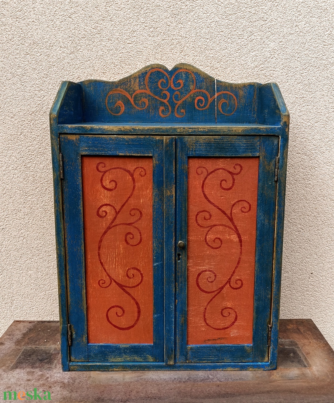 Rusztikus, antikolt, festett téka, faliszekrény - otthon & életmód - bútor - szekrény - Meska.hu Rusztikus, antikolt, festett téka, faliszekrény - otthon & életmód - bútor - szekrény - Meska.hu