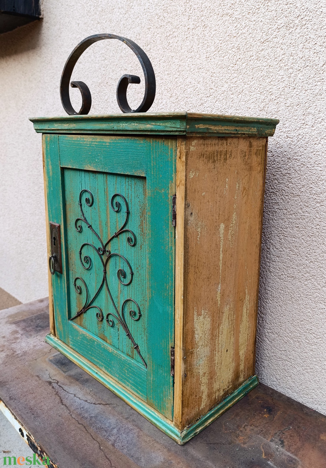 Rusztikus, antikolt, festett téka, faliszekrény - otthon & életmód - bútor - szekrény - Meska.hu Rusztikus, antikolt, festett téka, faliszekrény - otthon & életmód - bútor - szekrény - Meska.hu