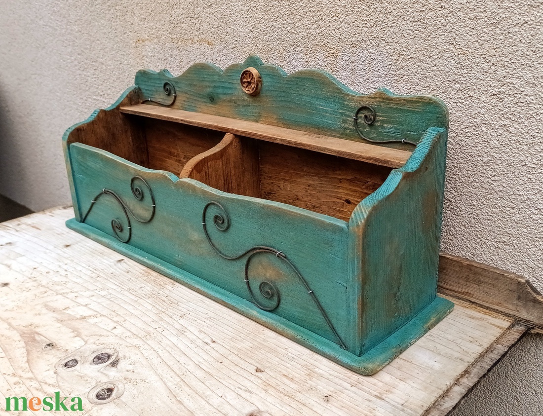 Rusztikus antikolt tálca, kínáló, polc - otthon & életmód - bútor - más bútor - Meska.hu