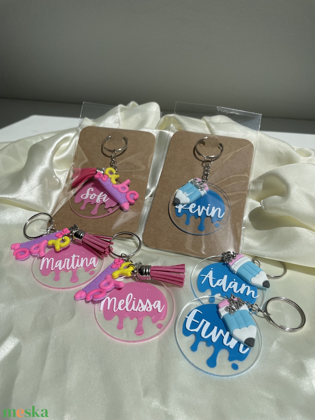 Kulcstartó egyedi névvel és mintával - táska & tok - kulcstartó & táskadísz - kulcstartó - Meska.hu Kulcstartó egyedi névvel és mintával - táska & tok - kulcstartó & táskadísz - kulcstartó - Meska.hu