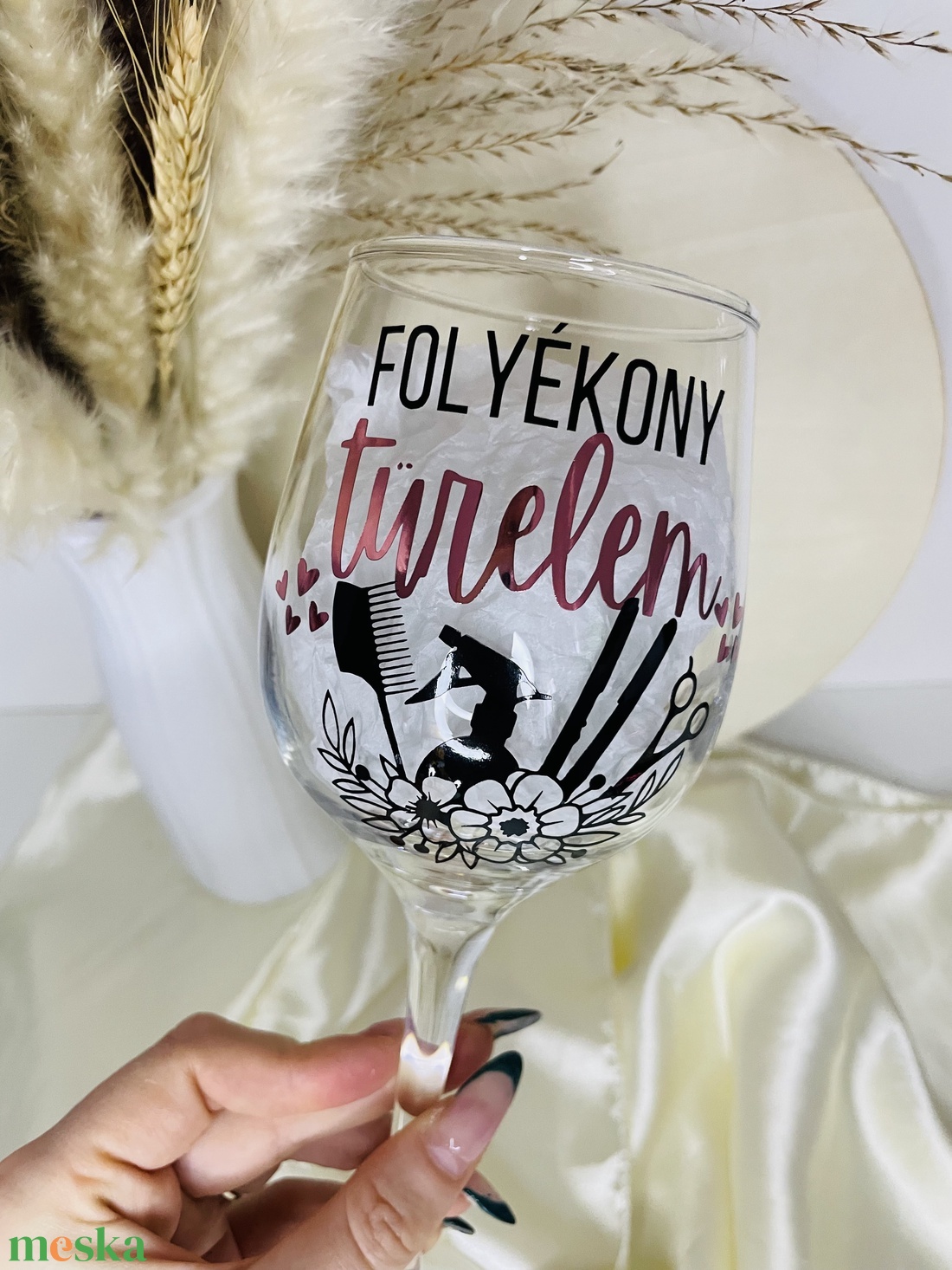Egyedi tervezésű boros pohár - Ajándék a kedvenc fodrászodnak - otthon & életmód - konyhafelszerelés, tálalás - tálalás - boros poharak, szettek - Meska.hu Egyedi tervezésű boros pohár - Ajándék a kedvenc fodrászodnak - otthon & életmód - konyhafelszerelés, tálalás - tálalás - boros poharak, szettek - Meska.hu