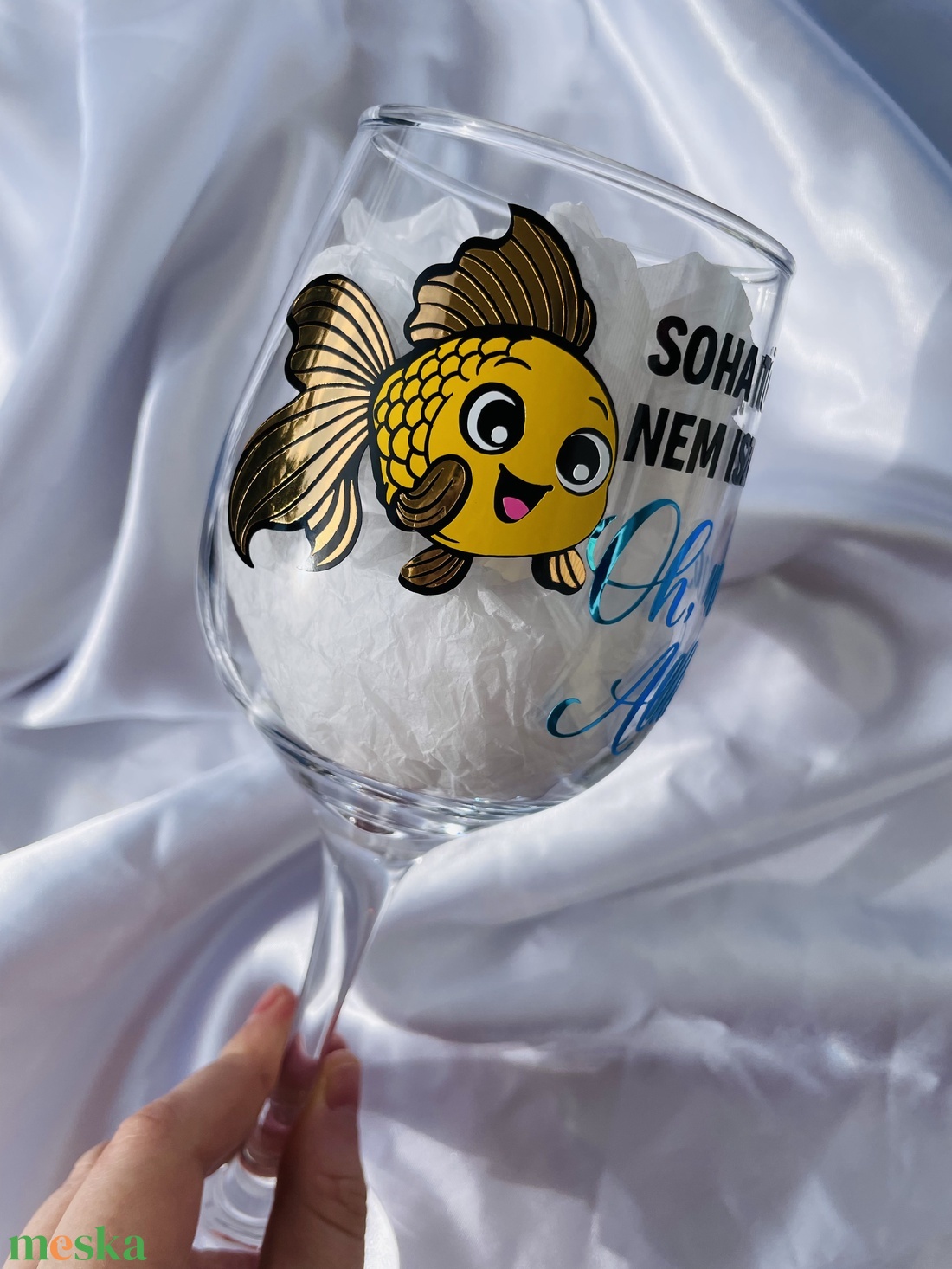 Egyedi tervezésű vicces mesehősös boros pohár - Aranyhal - otthon & életmód - konyhafelszerelés, tálalás - tálalás - boros poharak, szettek - Meska.hu