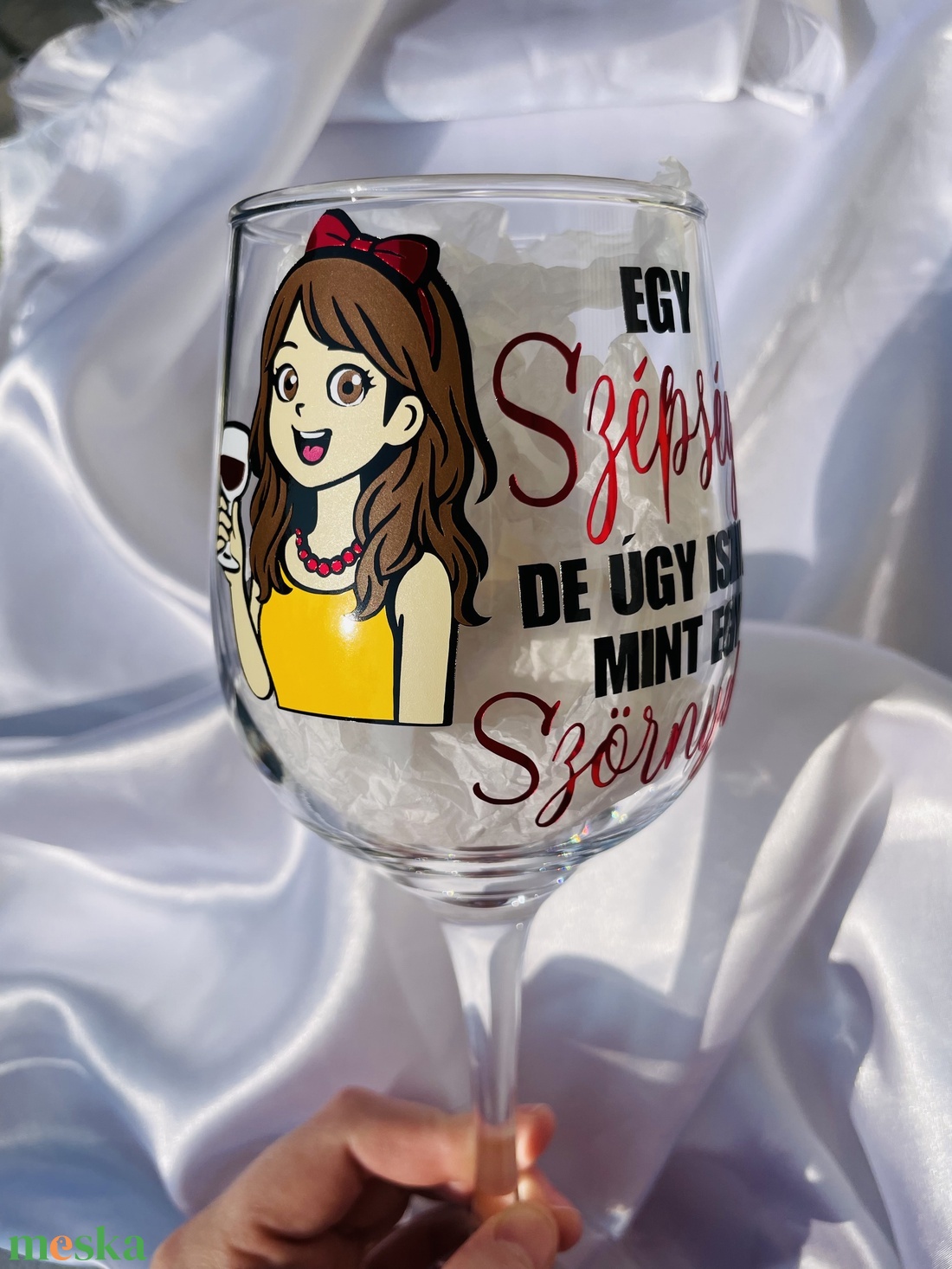 Egyénileg személyre szabható mesefigurás boros pohár vicces felirattal  - otthon & életmód - konyhafelszerelés, tálalás - tálalás - boros poharak, szettek - Meska.hu