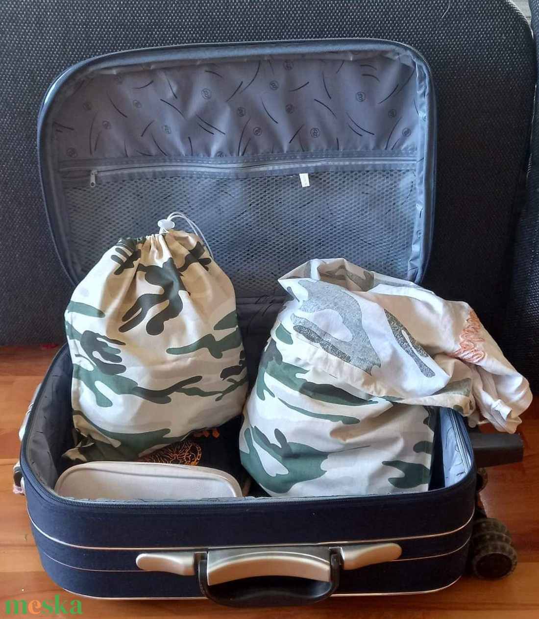 Szennyestartó zsák szett utazáshoz táskába, bőröndbe terepmintás - otthon & életmód - tárolás & rendszerezés - szennyestartó - Meska.hu