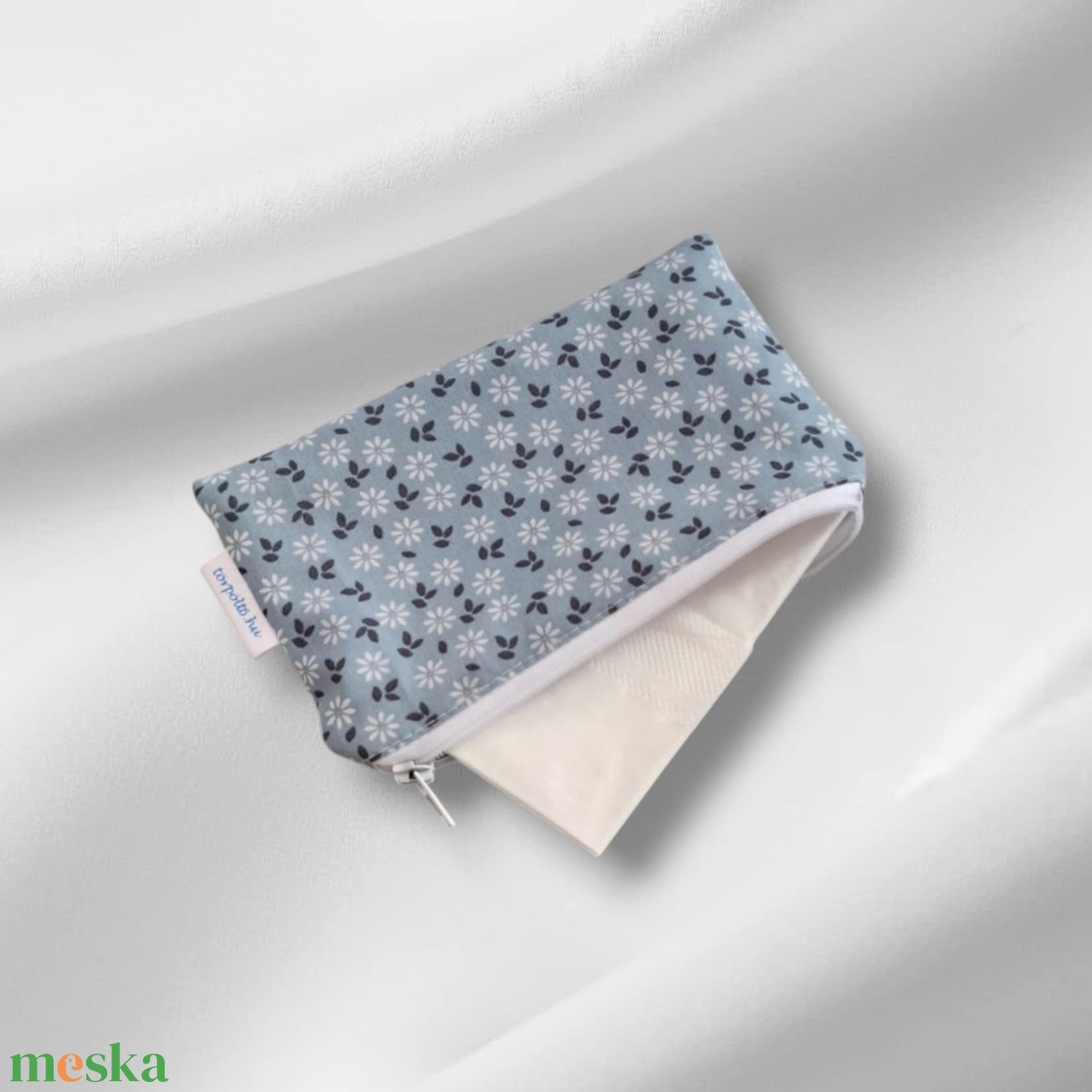 Zsebkendőtartó jáde margarétás - táska & tok - pénztárca & más tok - zsebkendőtartó tok - Meska.hu