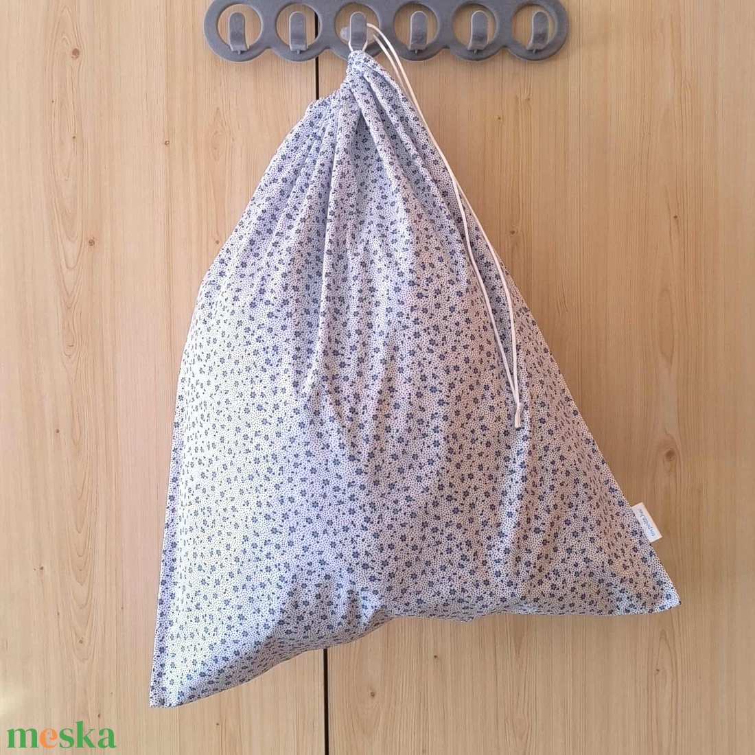 Szennyestartó zsák szett utazáshoz táskába, bőröndbe apró kék virágmintás - otthon & életmód - tárolás & rendszerezés - szennyestartó - Meska.hu