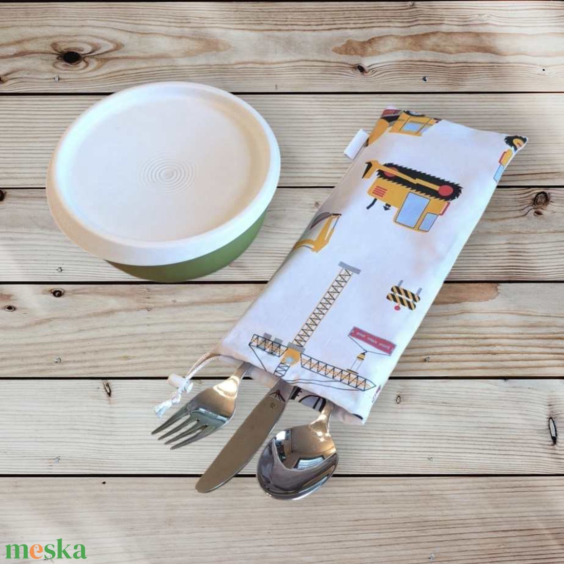 Evőeszköz-, fogkefe-, szívószáltartó munkagépes - táska & tok - uzsonna- & ebéd tartó - evőeszköz tartó - Meska.hu