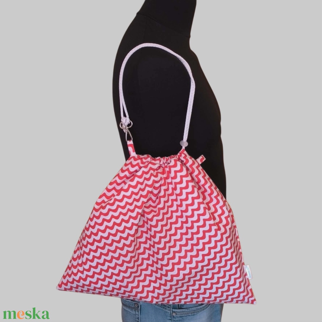 Aqua-zsák piros hullámos - táska & tok - edzőtáskák - sporttáska - Meska.hu