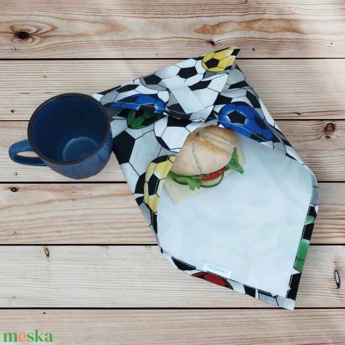 Frissentartó textilszalvéta színes focis - táska & tok - uzsonna- & ebéd tartó - szendvics csomagoló - Meska.hu