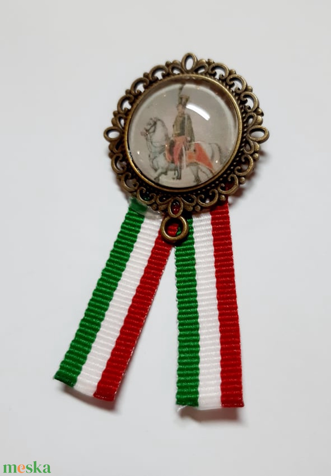 Nemzeti színű kitűző, kokárda - többféle - ékszer - kitűző és bross - kitűző - Meska.hu Nemzeti színű kitűző, kokárda - többféle - ékszer - kitűző és bross - kitűző - Meska.hu