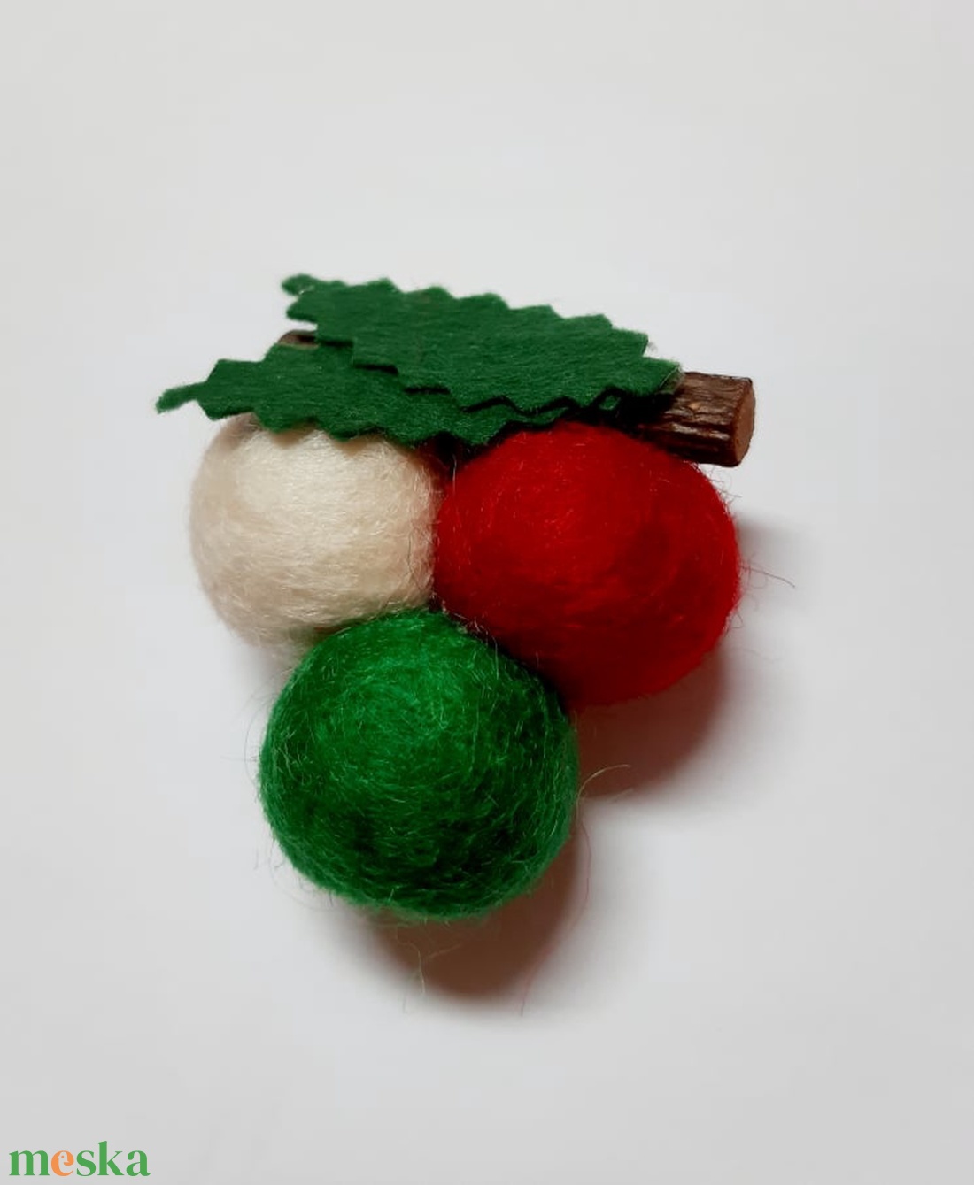 Nemzeti színű kitűző, kokárda - többféle - ékszer - kitűző és bross - kitűző - Meska.hu Nemzeti színű kitűző, kokárda - többféle - ékszer - kitűző és bross - kitűző - Meska.hu