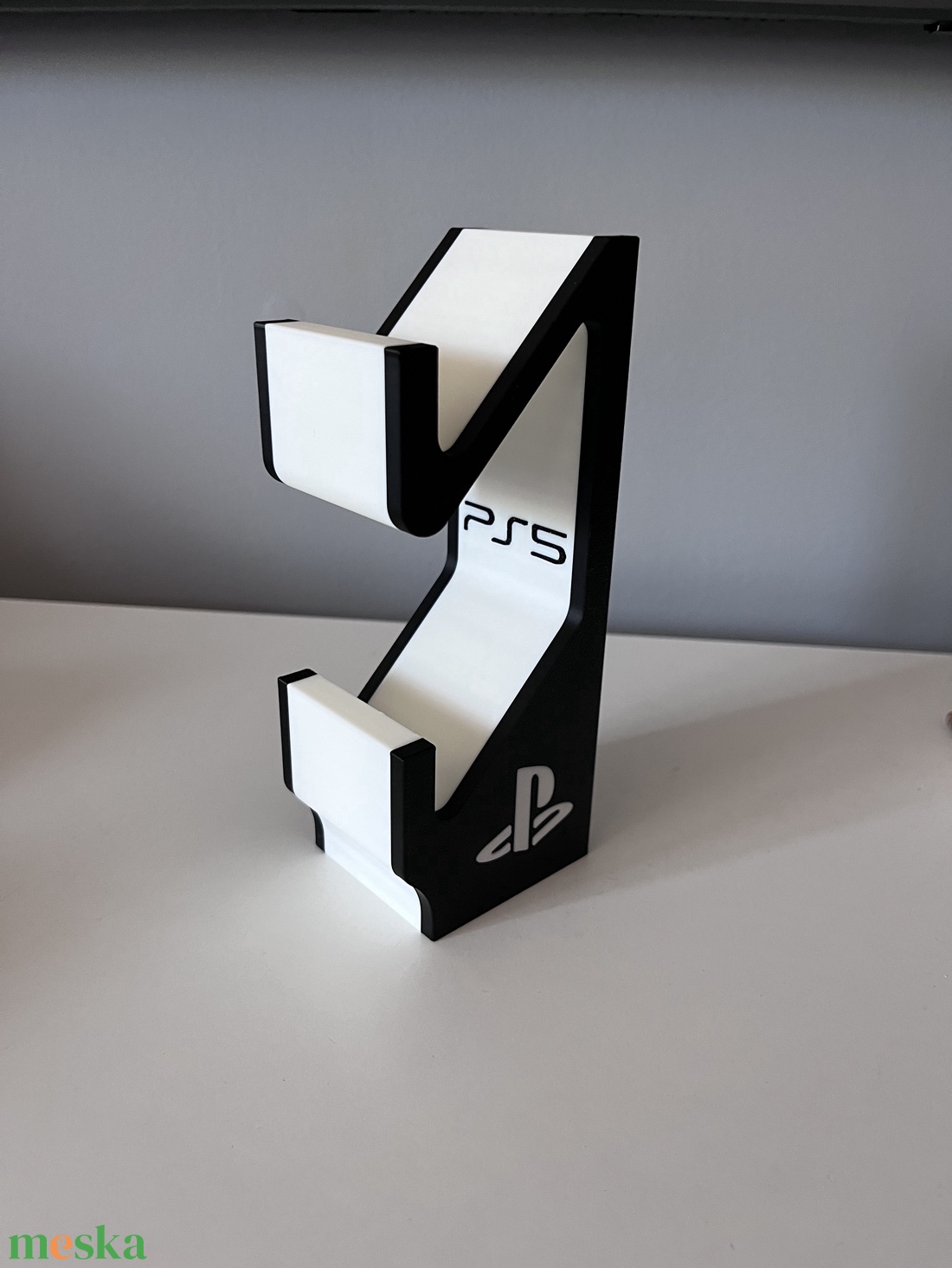 PS5 - Kontrollertartó állvány - otthon & életmód - tárolás & rendszerezés - kontroller tartók - Meska.hu