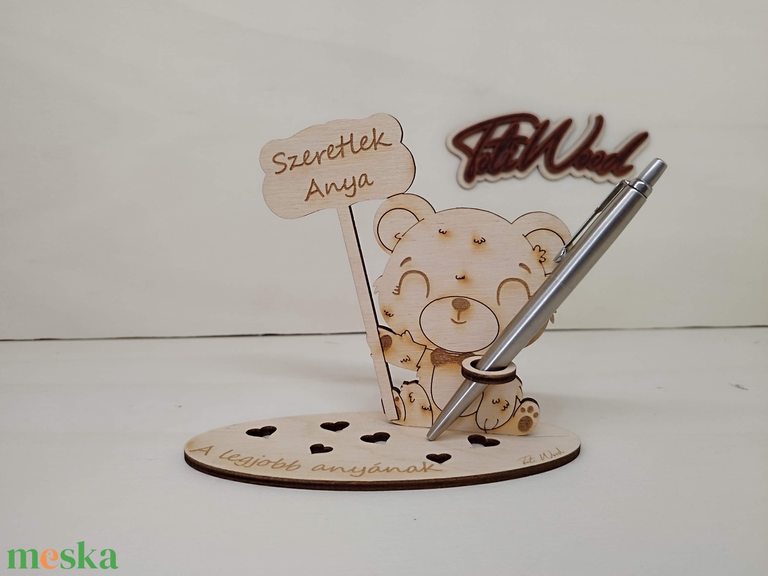 Macis tolltartó: Szeretlek Anya - otthon & életmód - papír, írószer - tolltartó & ceruzatekercs - Meska.hu Macis tolltartó: Szeretlek Anya - otthon & életmód - papír, írószer - tolltartó & ceruzatekercs - Meska.hu