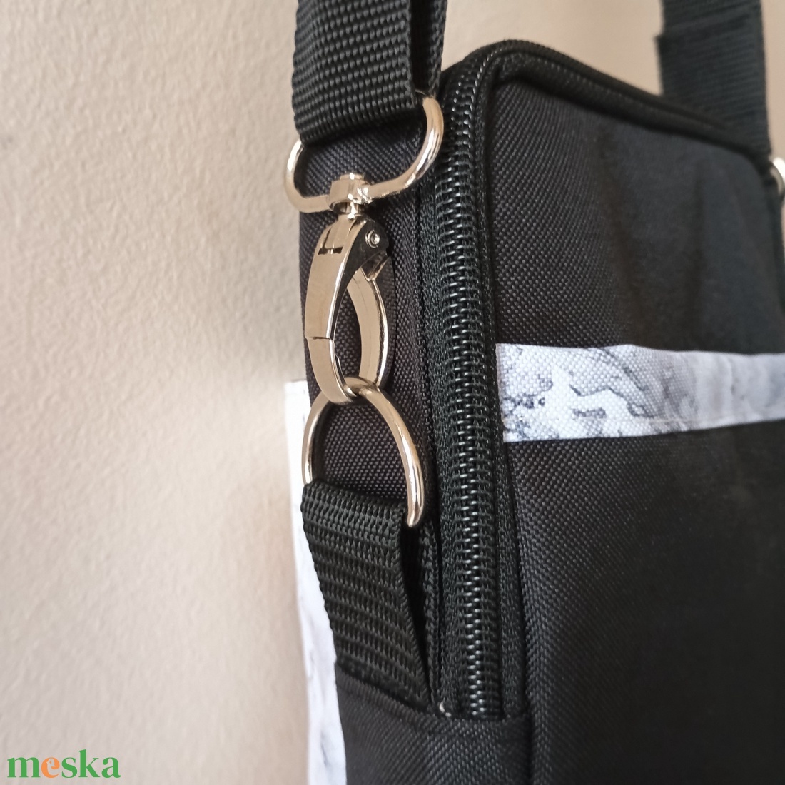 Bulldi 1 övtáska/crossbody - táska & tok - kézitáska & válltáska - vállon átvethető táska - Meska.hu