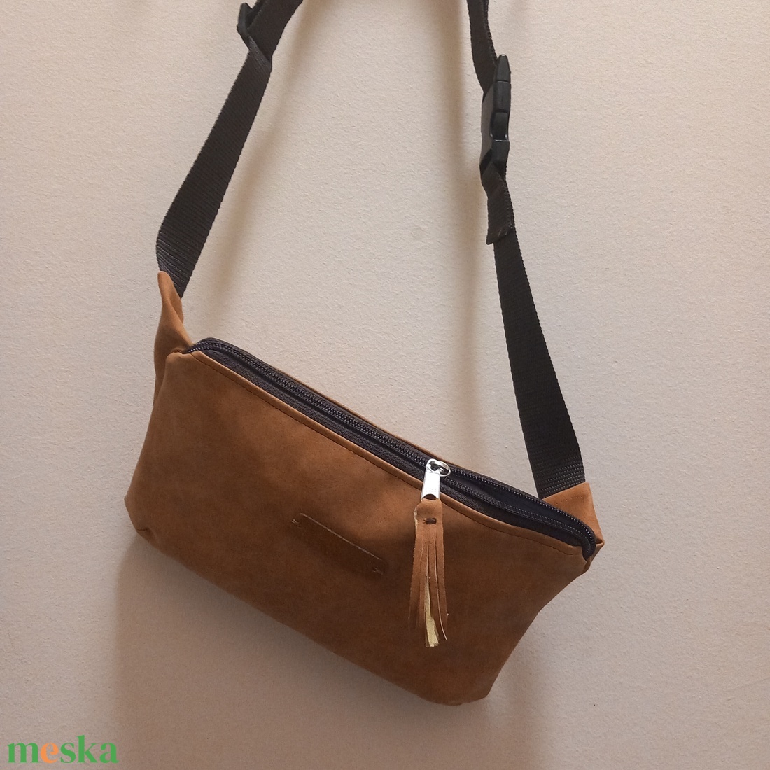 Bambi testtáska/övtáska - táska & tok - övtáska - Meska.hu