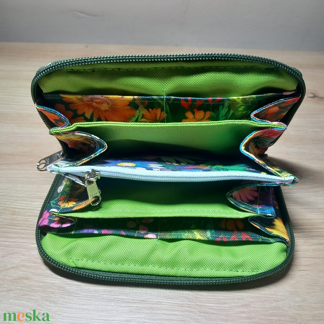 Vadvirágos hétrekeszes pénztárca - táska & tok - pénztárca & más tok - pénztárca - női pénztárca - Meska.hu