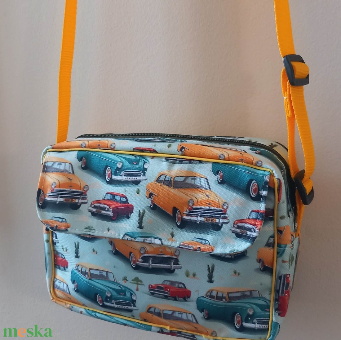 Old timer válltáska/crossbody - táska & tok - kézitáska & válltáska - vállon átvethető táska - Meska.hu