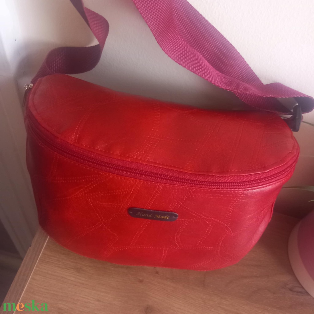 Piros műbőr crossbody - táska & tok - kézitáska & válltáska - vállon átvethető táska - Meska.hu