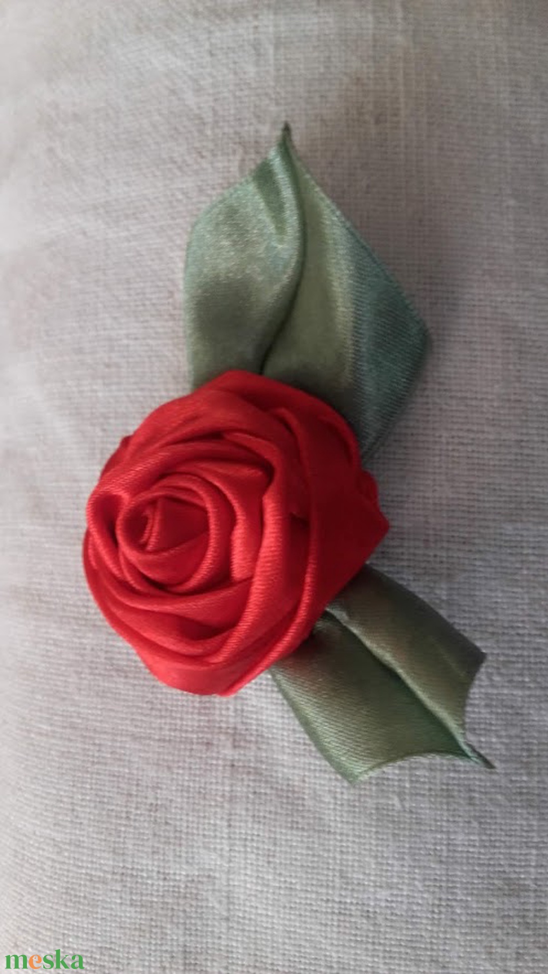 Selyem rózsa kitűző - ékszer - kitűző és bross - kitűző - Meska.hu Selyem rózsa kitűző - ékszer - kitűző és bross - kitűző - Meska.hu