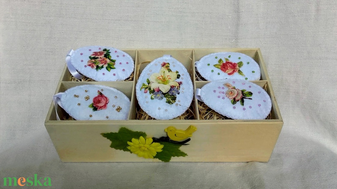 Vintage húsvéti díszek fadobozban - otthon & életmód - dekoráció - fali és függő dekoráció - függődísz - Meska.hu