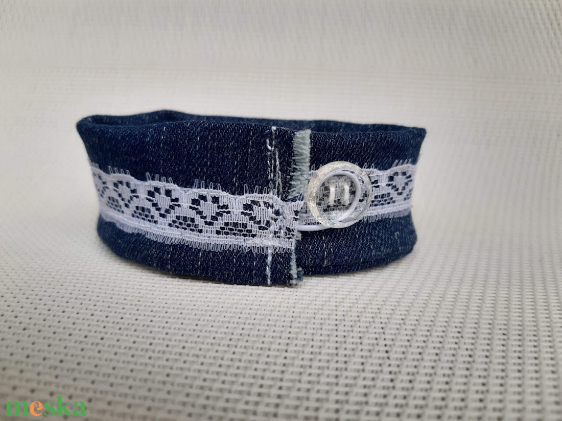 Farmer karkötő gyöngyökkel és csipkével. - ékszer - karkötő - gyöngyös karkötő - Meska.hu Farmer karkötő gyöngyökkel és csipkével. - ékszer - karkötő - gyöngyös karkötő - Meska.hu