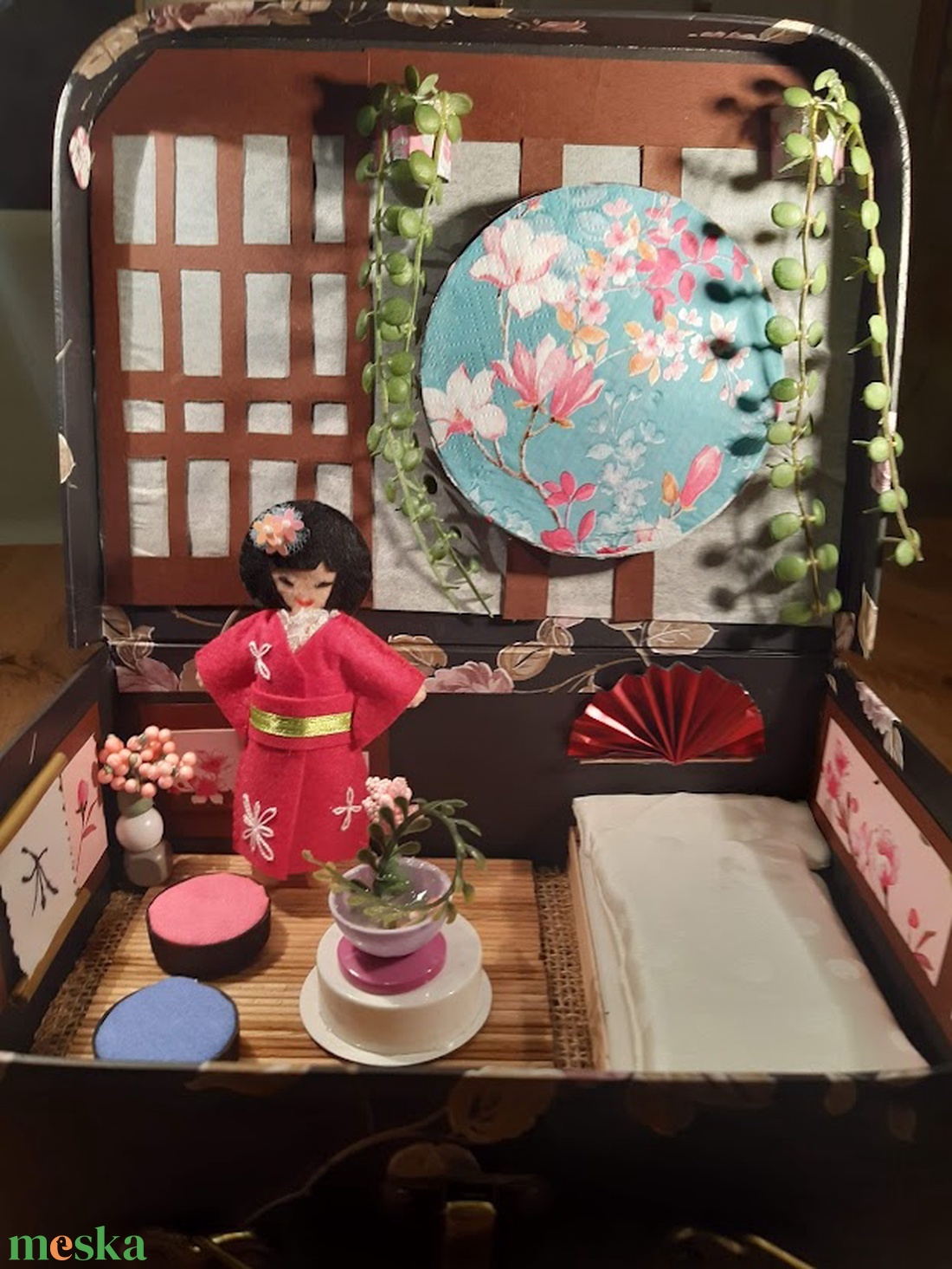 Japán babaház öltöztethető babával - játék & sport - baba & babaház - öltöztethető baba - Meska.hu