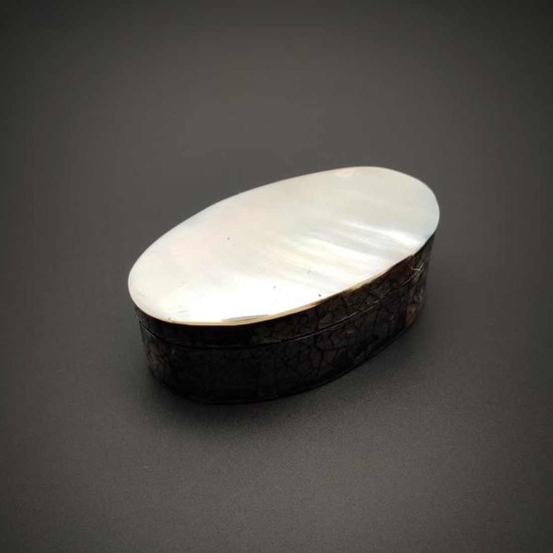 Lapos kagyló ékszertartó doboz fehér elegáns kiegészítő 84 cm - ékszer - ékszertartó - ékszerdoboz - Meska.hu