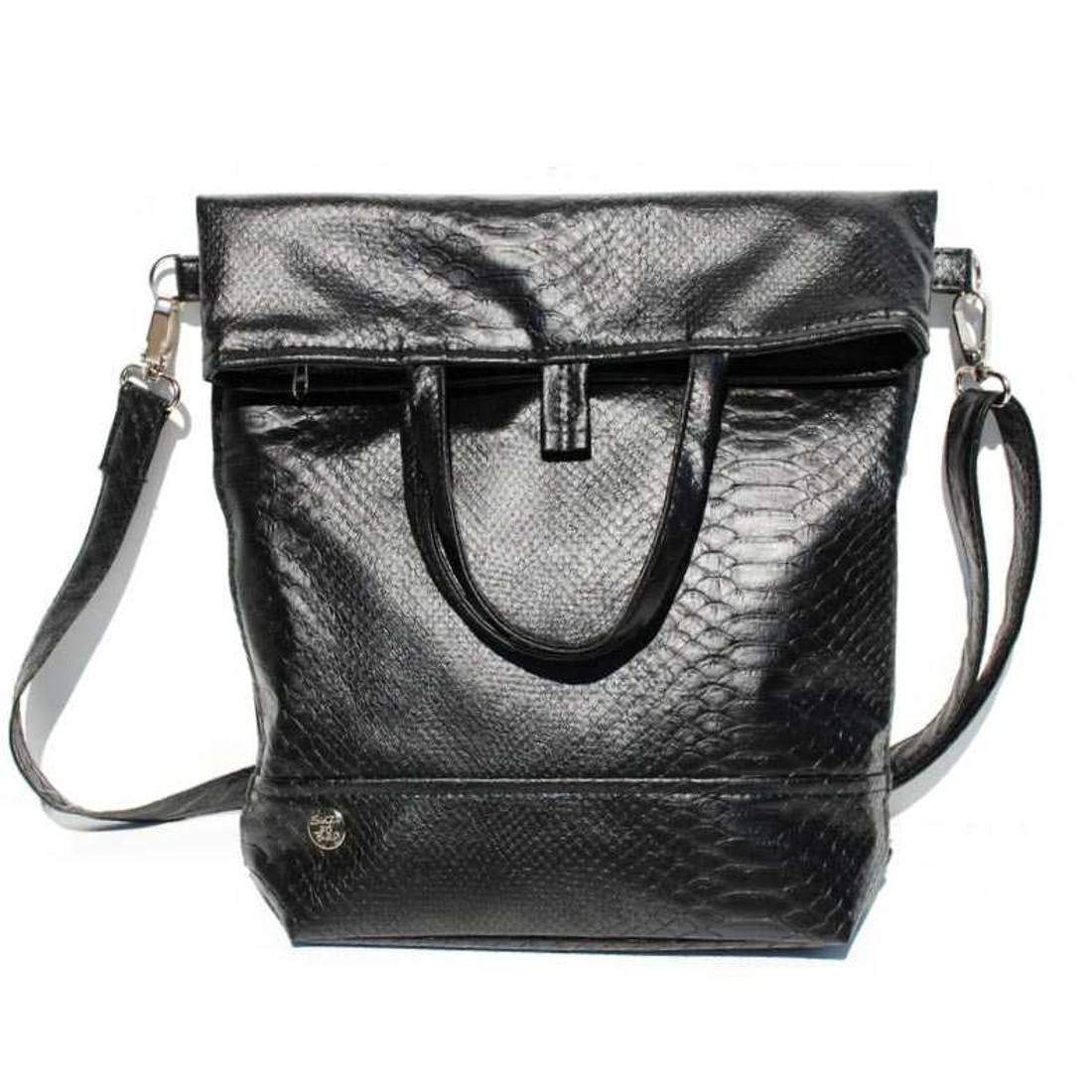 SuziartBag Fekete kígyó 2in1 hátizsák - táska & tok - kézitáska & válltáska - válltáska - Meska.hu SuziartBag Fekete kígyó 2in1 hátizsák - táska & tok - kézitáska & válltáska - válltáska - Meska.hu
