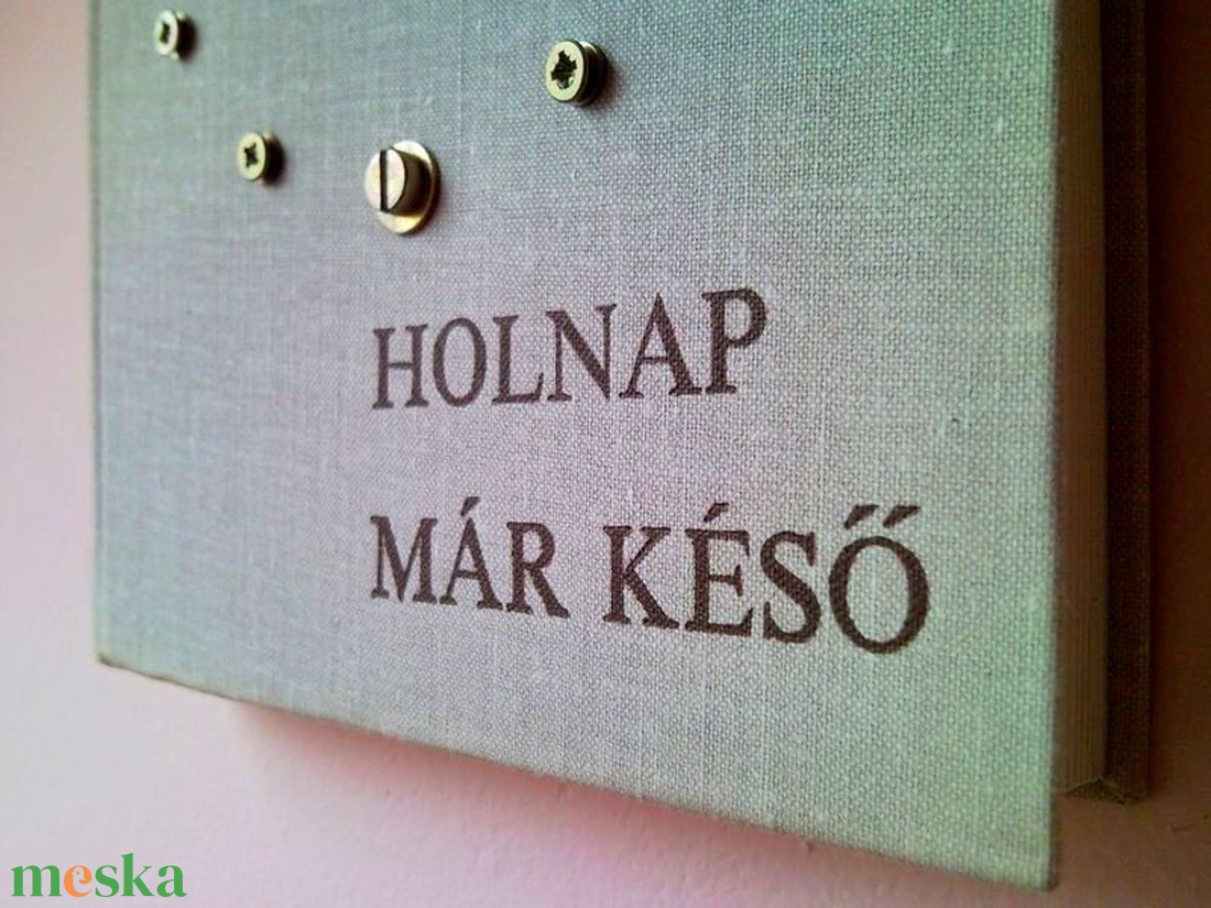 Holnap már késő - Leninről szóló történelmi regényéből könyv falióra asztali óra - otthon & életmód - dekoráció - fali és függő dekoráció - falióra & óra - Meska.hu