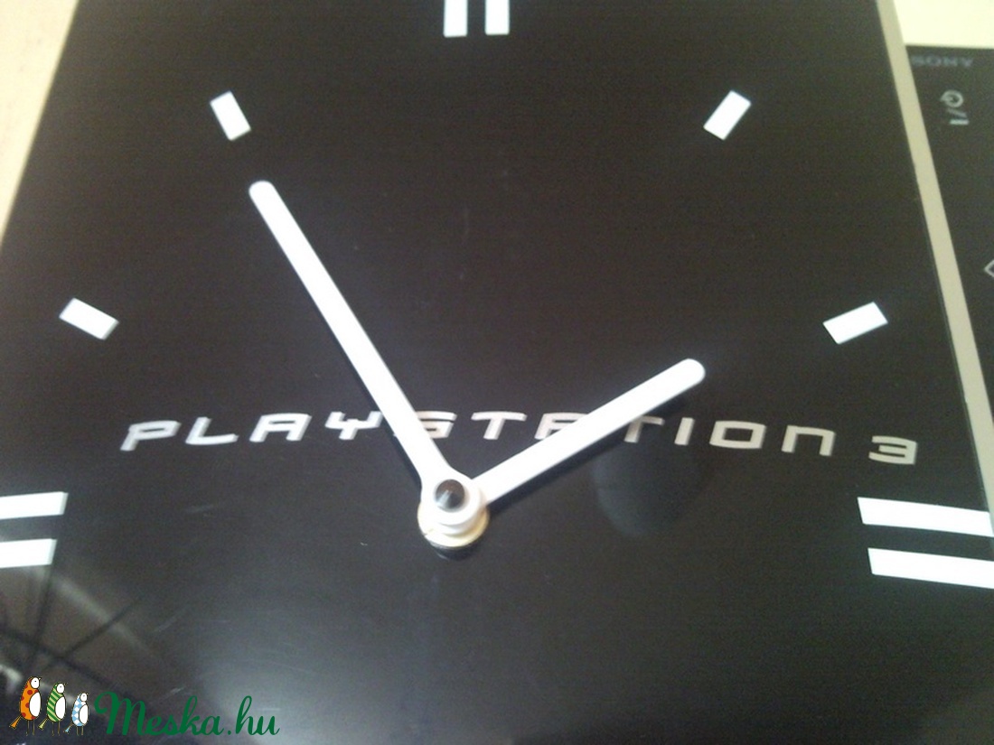 Sony PlayStation 3 falióra újrahasznosított PS3 PlayStation3 konzol fali asztali óra videójáték rajongóknak férfiaknak - otthon & életmód - dekoráció - Meska.hu