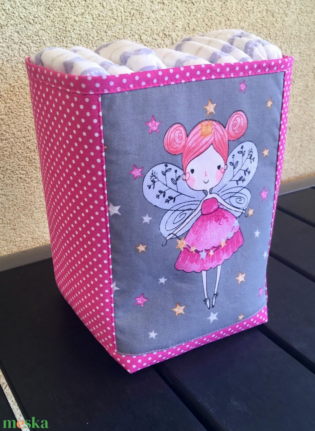 Pink tündér- Asztali tároló, pelenkatartó babaszobába - otthon & életmód - babaszoba, gyerekszoba - játéktároló - Meska.hu Pink tündér- Asztali tároló, pelenkatartó babaszobába - otthon & életmód - babaszoba, gyerekszoba - játéktároló - Meska.hu