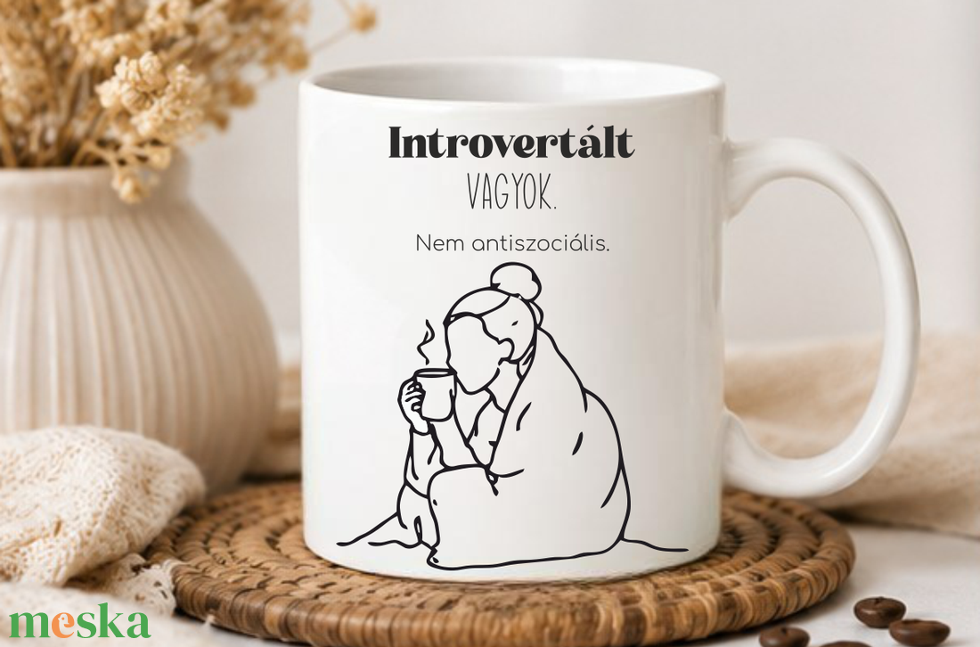 Introvertált vagyok - bögre - otthon & életmód - konyhafelszerelés, tálalás - tálalás - bögre & csésze - Meska.hu