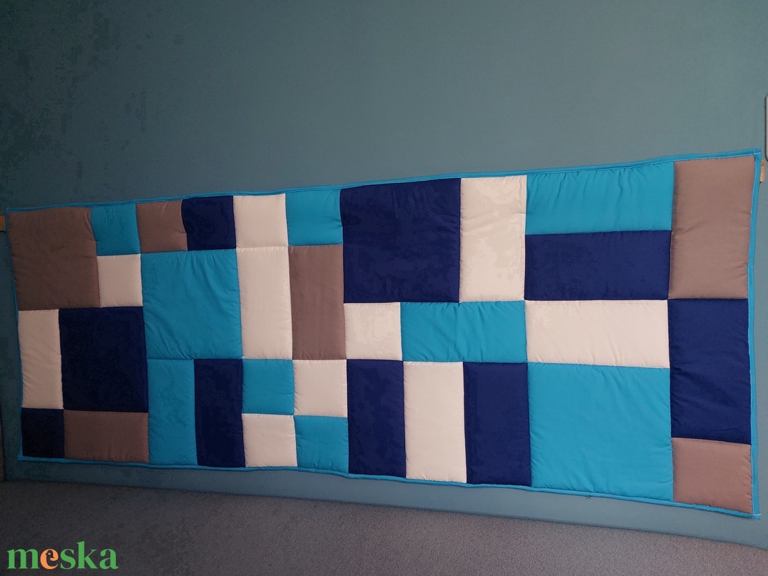 Kék patchwork falvédő - otthon & életmód - lakástextil - falvédő - Meska.hu Kék patchwork falvédő - otthon & életmód - lakástextil - falvédő - Meska.hu